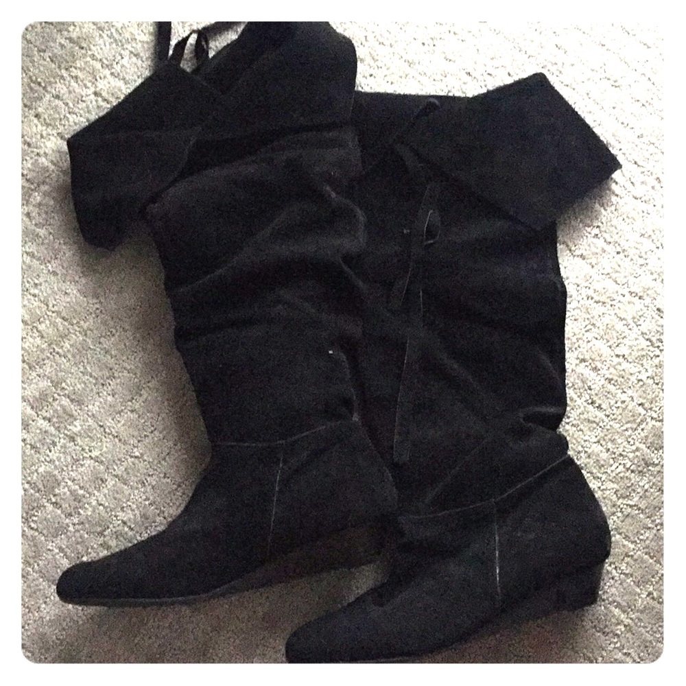 Black thigh high suade boots